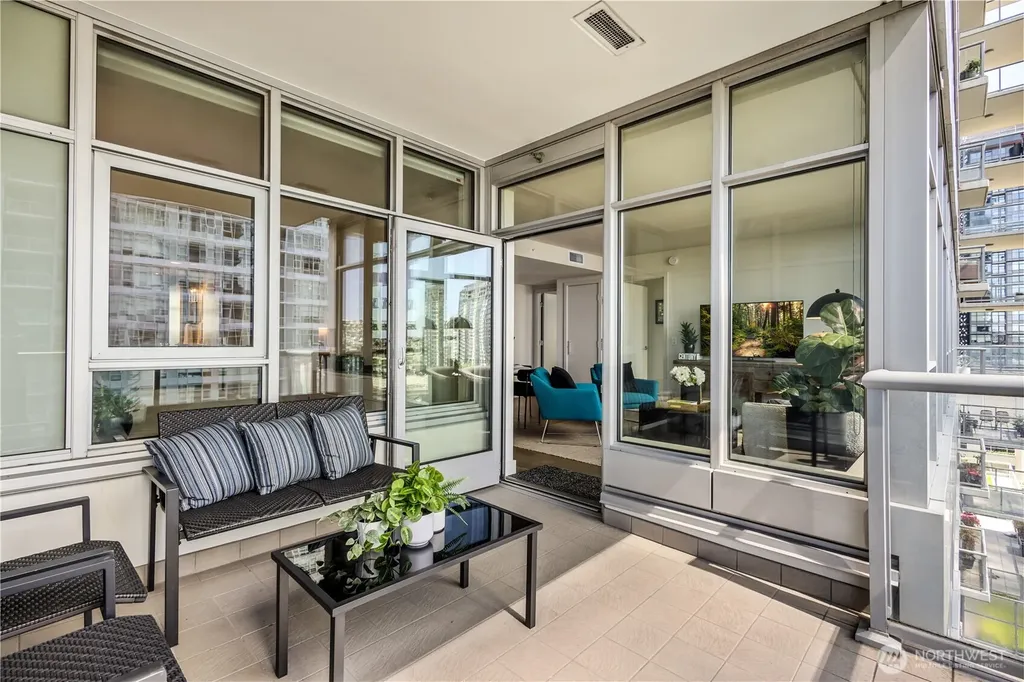 588 Bell Street Seattle WA 98121