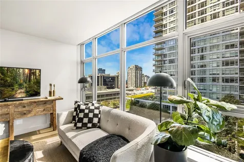 588 Bell Street Seattle WA 98121