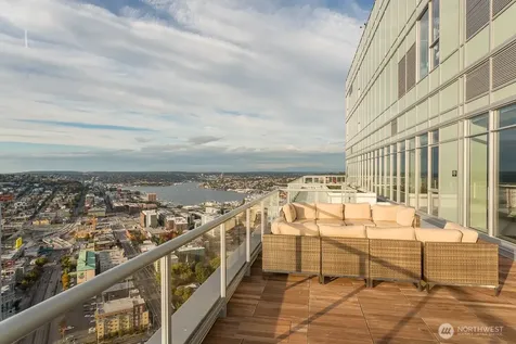 588 Bell Street Seattle WA 98121