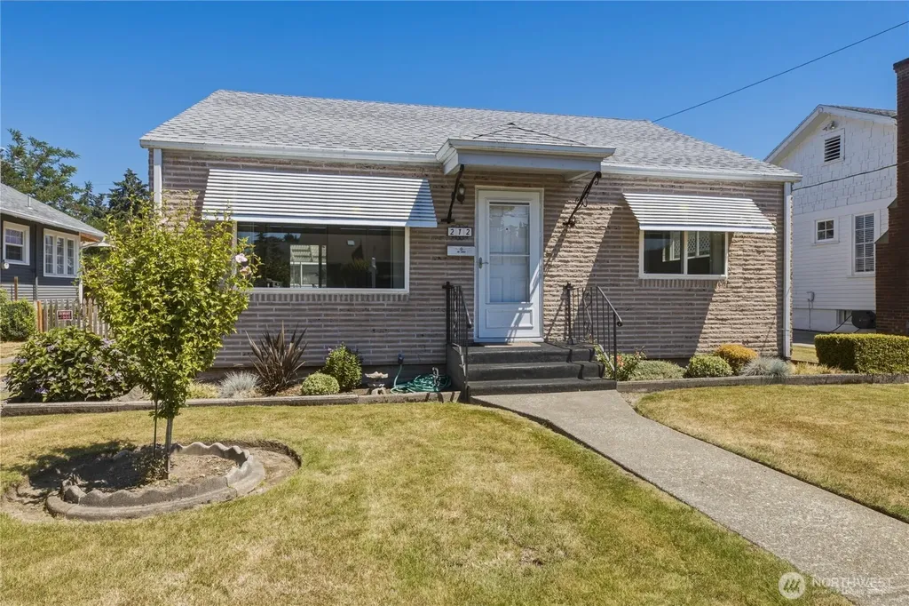 212 L Street SE Auburn WA 98002