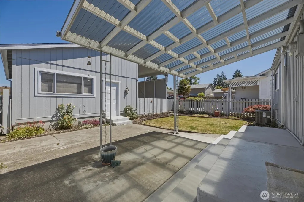 212 L Street SE Auburn WA 98002