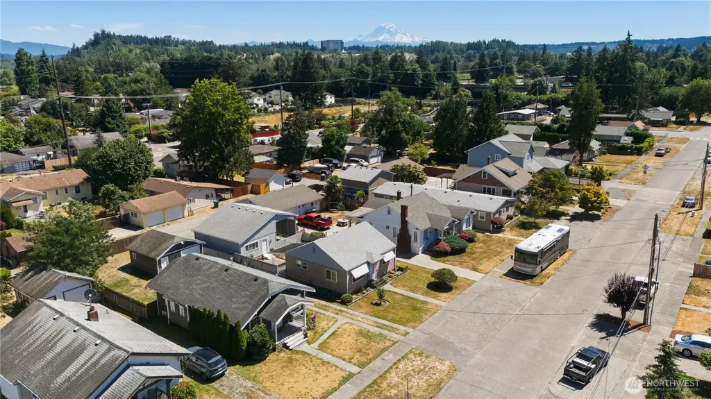 212 L Street SE Auburn WA 98002