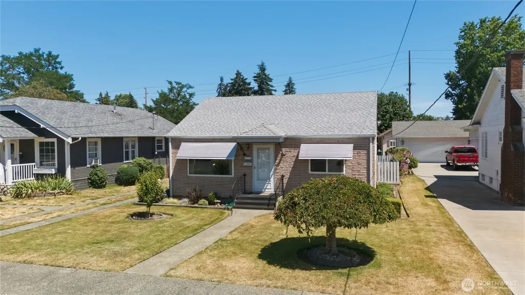 212 L Street SE Auburn WA 98002