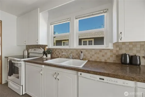 212 L Street SE Auburn WA 98002