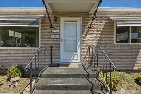 212 L Street SE Auburn WA 98002