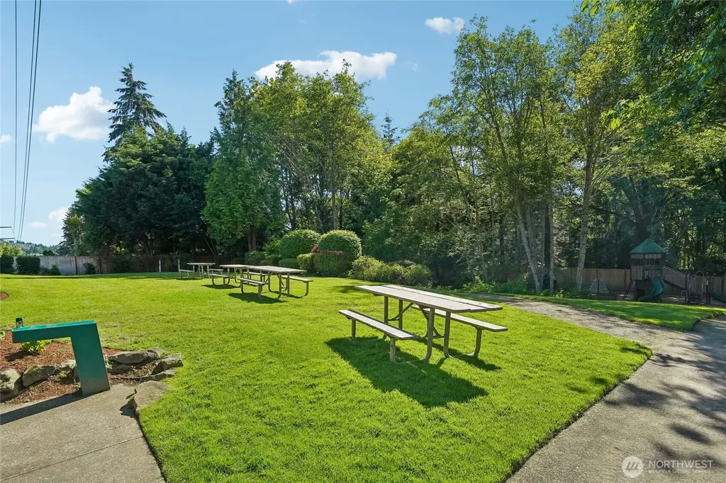 13800 SE 21st Street Bellevue WA 98005