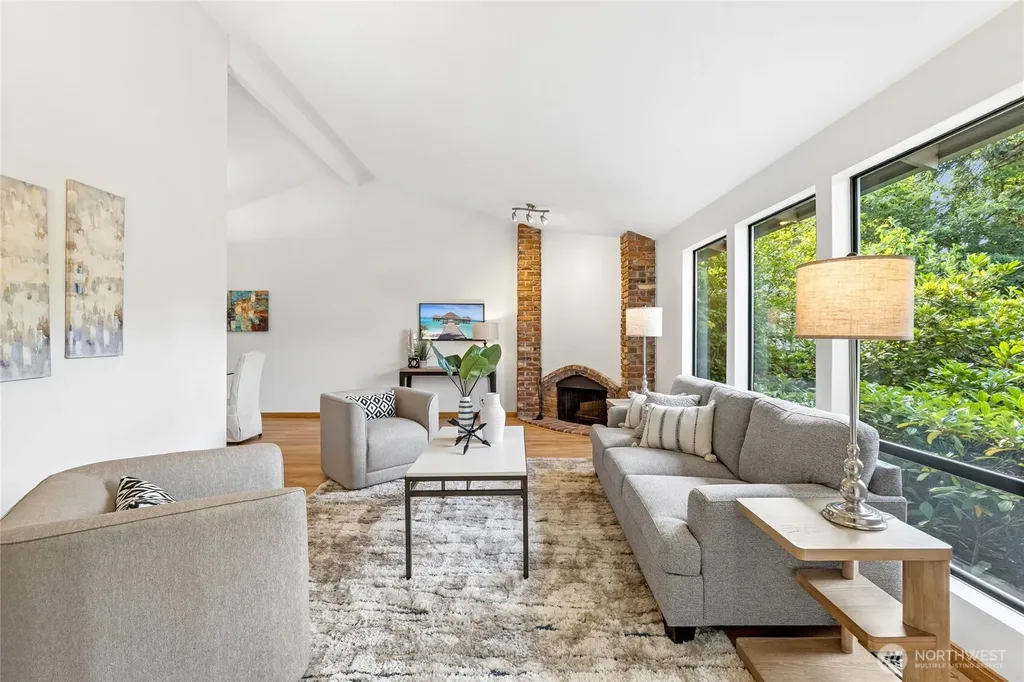 13800 SE 21st Street Bellevue WA 98005