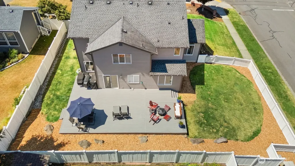 1959 Highpoint Street Enumclaw WA 98022