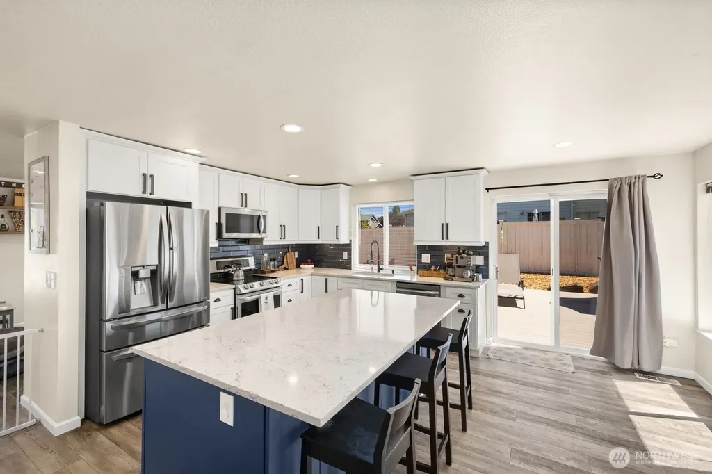 1959 Highpoint Street Enumclaw WA 98022