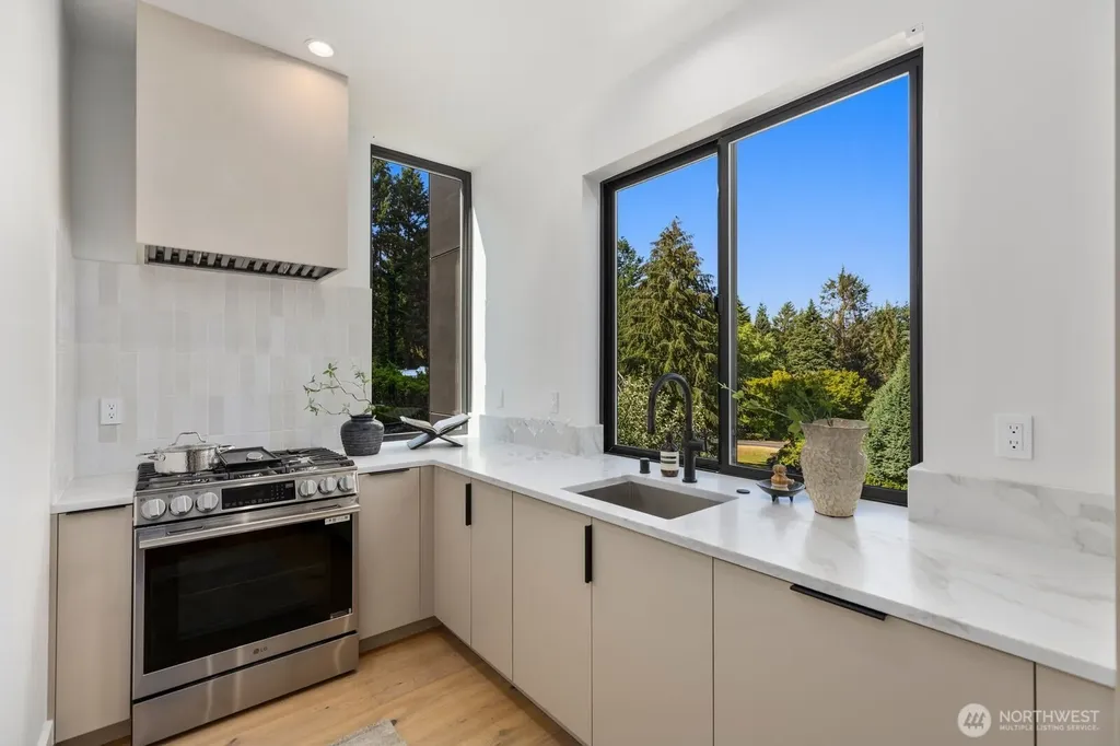 2908 129th Avenue NE Bellevue WA 98005