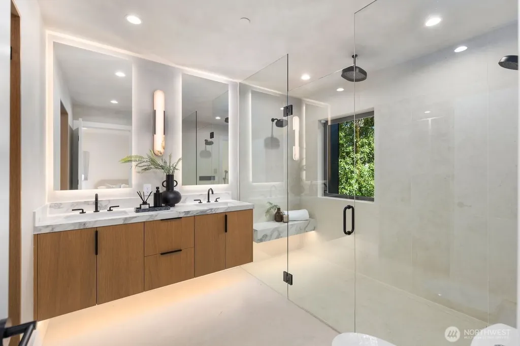 2908 129th Avenue NE Bellevue WA 98005