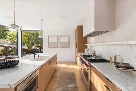2908 129th Avenue NE Bellevue WA 98005
