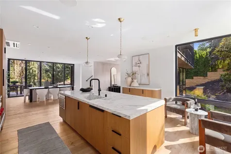 2908 129th Avenue NE Bellevue WA 98005
