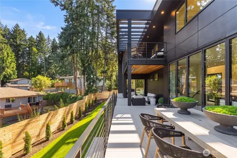 2908 129th Avenue NE Bellevue WA 98005