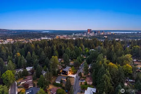 2908 129th Avenue NE Bellevue WA 98005