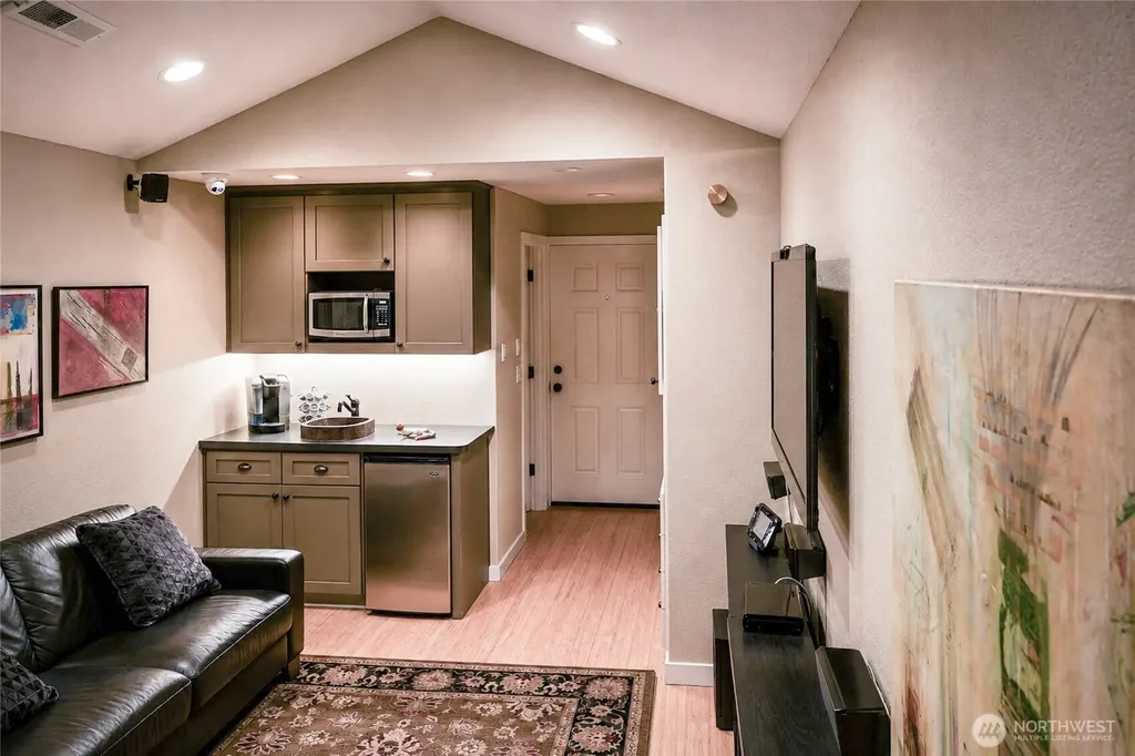 108 E 35th Street Vancouver WA 98663