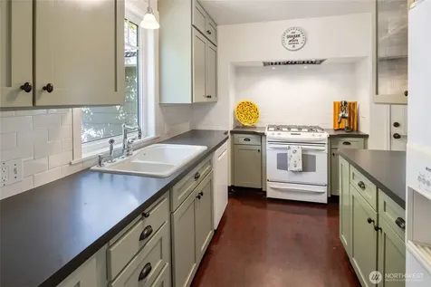 108 E 35th Street Vancouver WA 98663