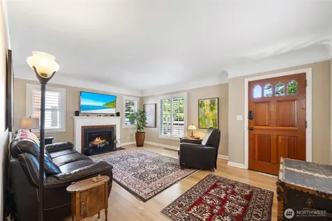 108 E 35th Street Vancouver WA 98663