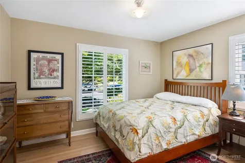 108 E 35th Street Vancouver WA 98663