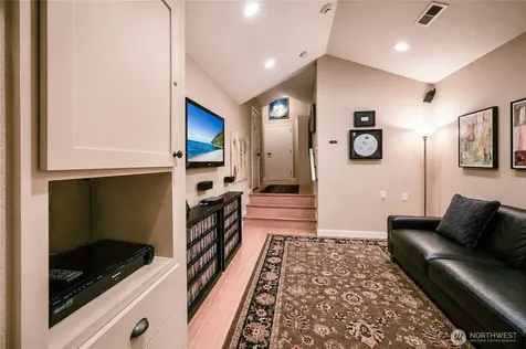 108 E 35th Street Vancouver WA 98663
