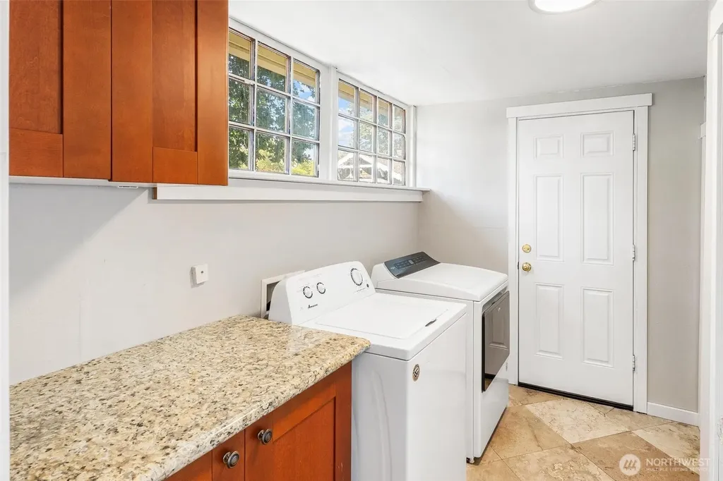 1722 Franklin Street Enumclaw WA 98022