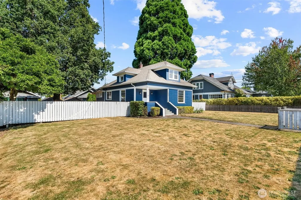 1722 Franklin Street Enumclaw WA 98022