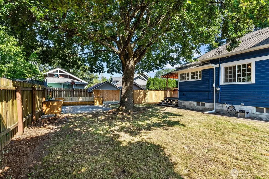 1722 Franklin Street Enumclaw WA 98022