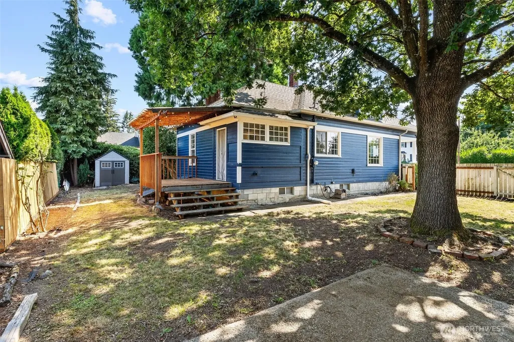 1722 Franklin Street Enumclaw WA 98022