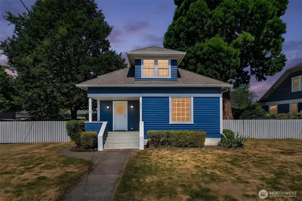 1722 Franklin Street Enumclaw WA 98022