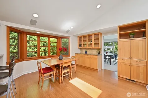 17236 NE 6th Place Bellevue WA 98008