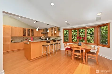 17236 NE 6th Place Bellevue WA 98008
