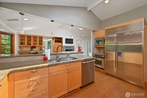 17236 NE 6th Place Bellevue WA 98008