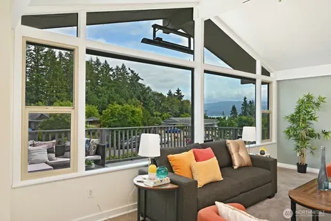 17236 NE 6th Place Bellevue WA 98008
