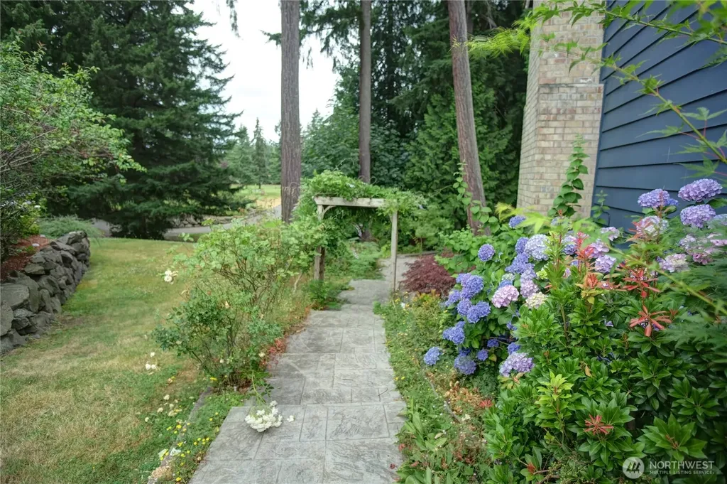 17102 146 Avenue SE Renton WA 98058