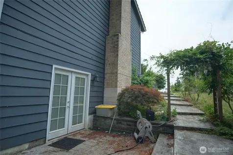 17102 146 Avenue SE Renton WA 98058