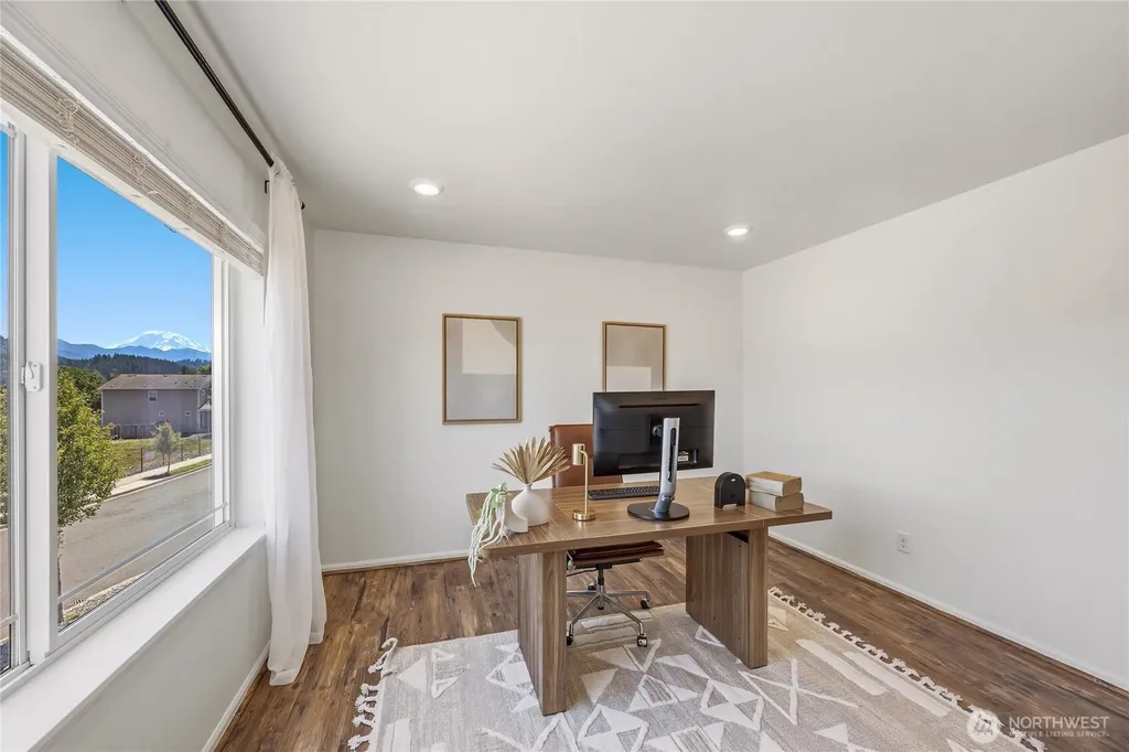 650 Mckinley Street Enumclaw WA 98022