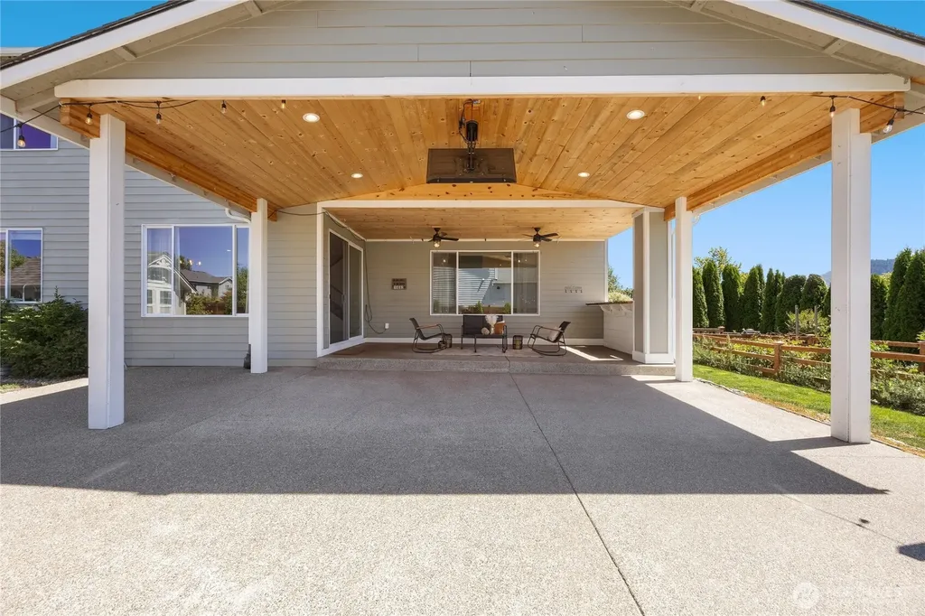 650 Mckinley Street Enumclaw WA 98022