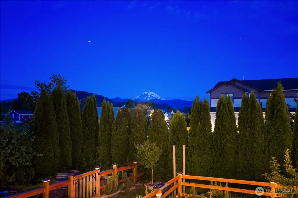 650 Mckinley Street Enumclaw WA 98022