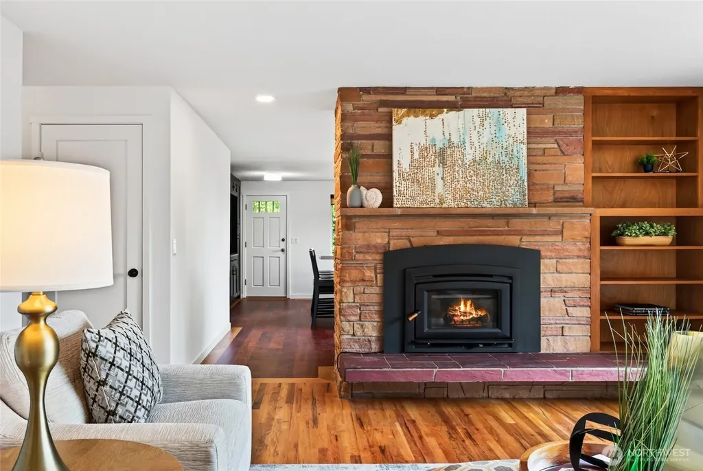 629 SW 3rd Place Renton WA 98057