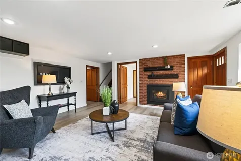 629 SW 3rd Place Renton WA 98057