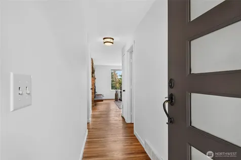 629 SW 3rd Place Renton WA 98057