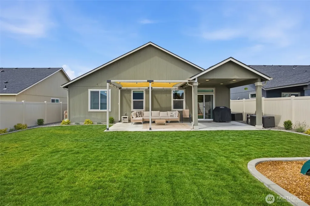 1403 E Nen Drive Moses Lake WA 98837