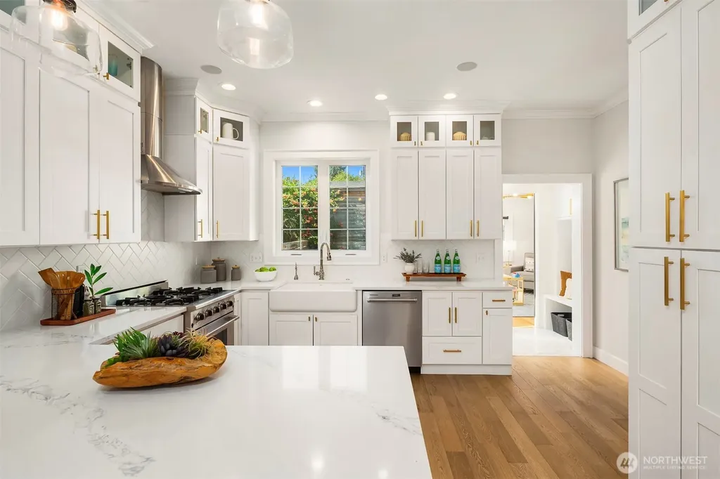 738 N 73rd Street Seattle WA 98103