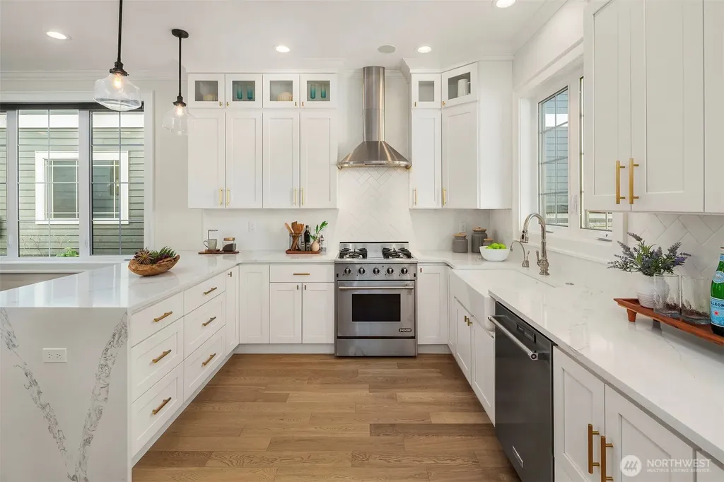 738 N 73rd Street Seattle WA 98103