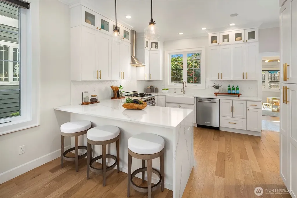 738 N 73rd Street Seattle WA 98103