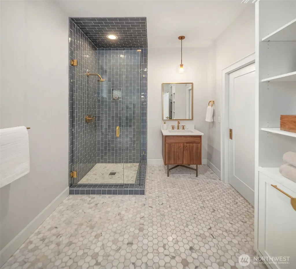 738 N 73rd Street Seattle WA 98103