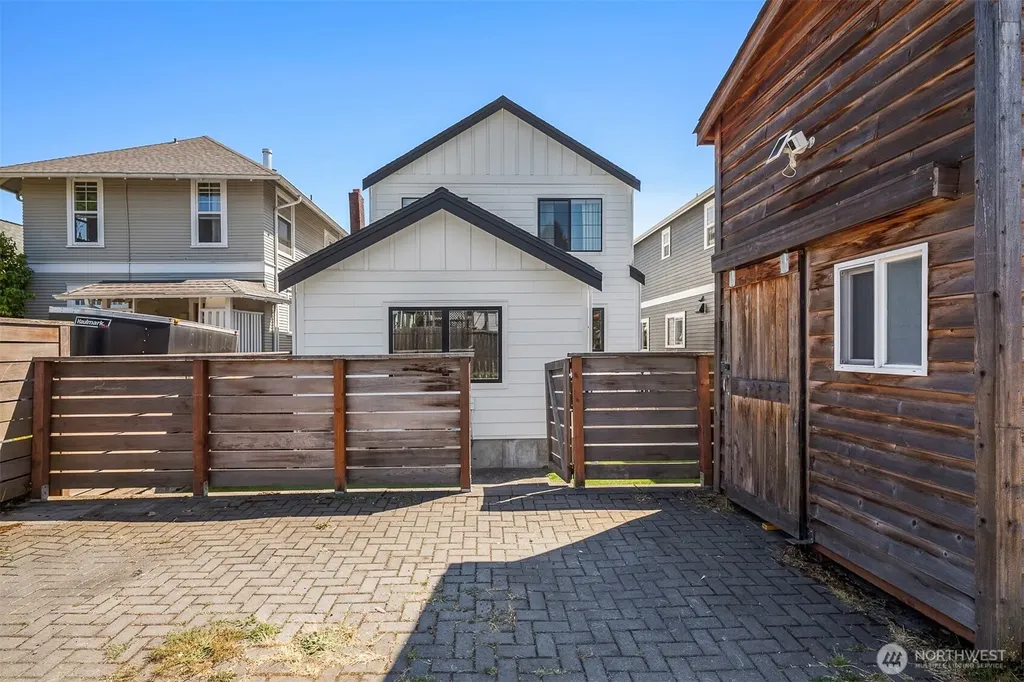 738 N 73rd Street Seattle WA 98103