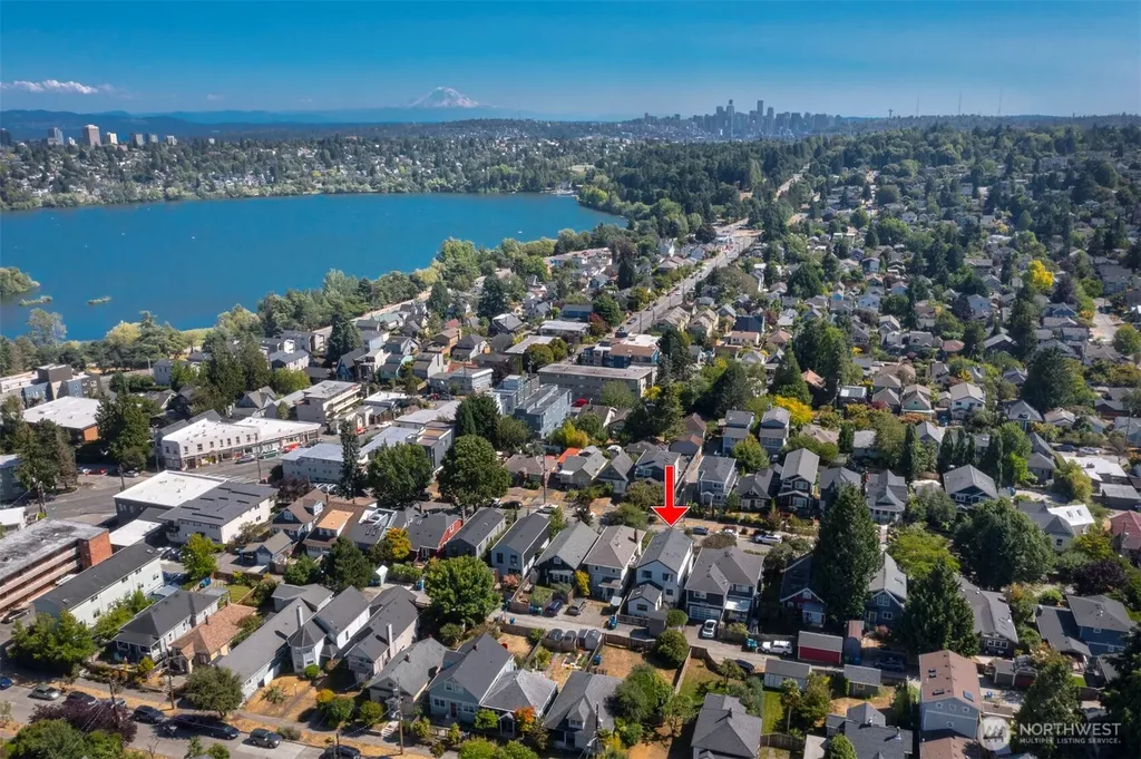738 N 73rd Street Seattle WA 98103