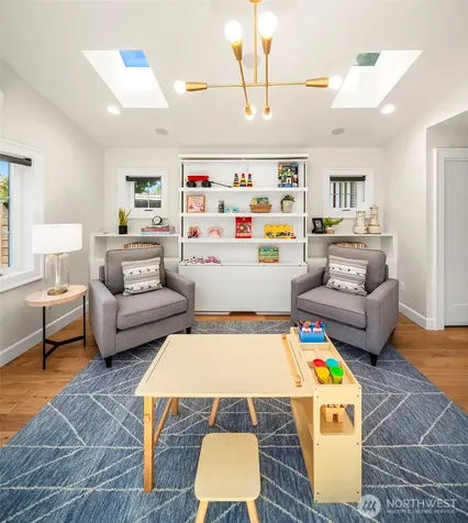 738 N 73rd Street Seattle WA 98103