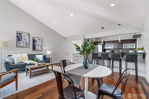 3028 SW Avalon Way Seattle WA 98126